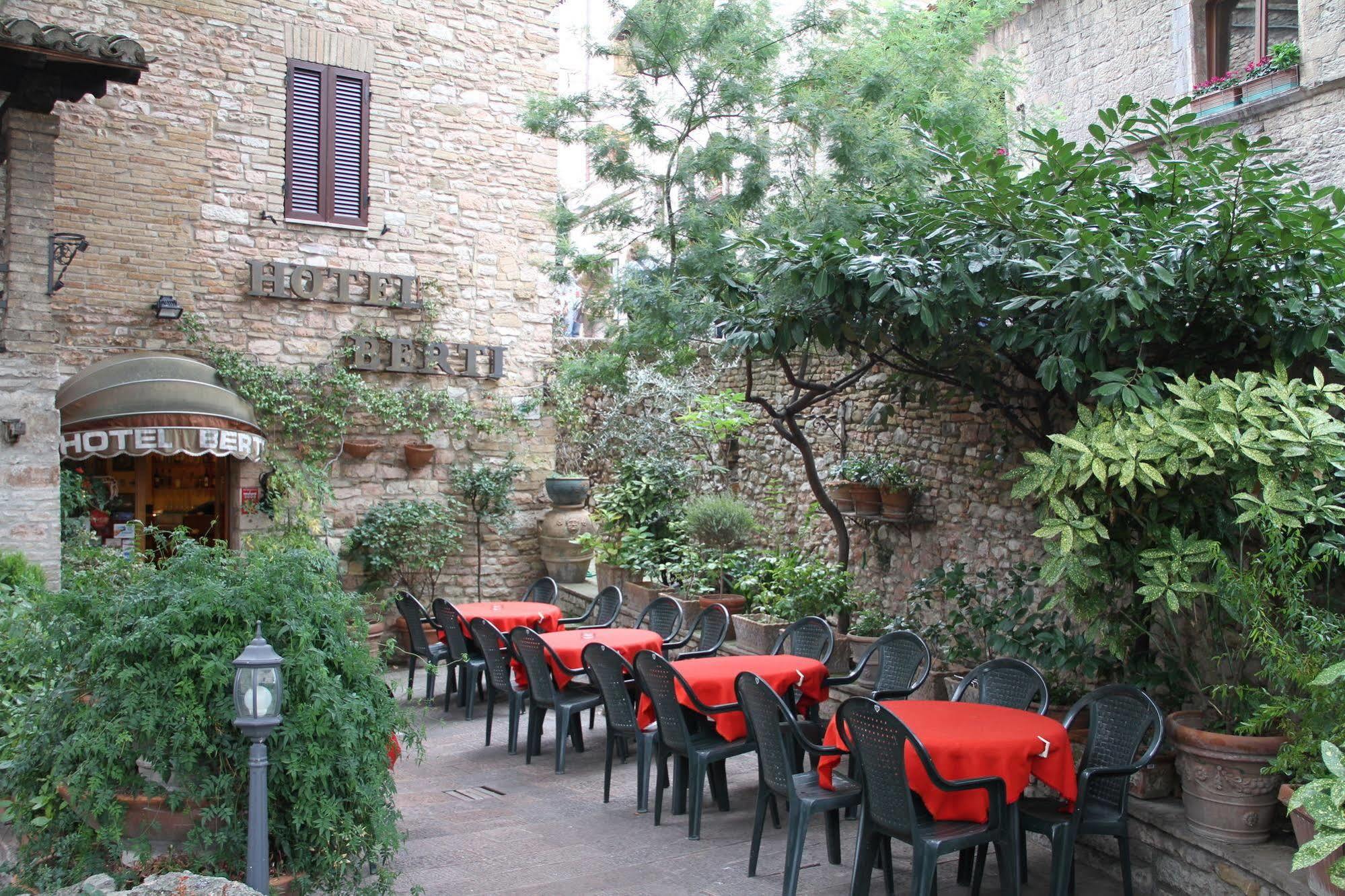 Hotel Berti Assisi Exterior photo